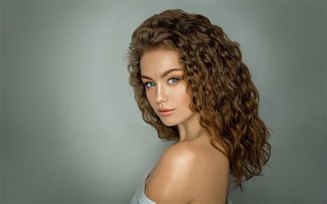 naked curly hair women nude